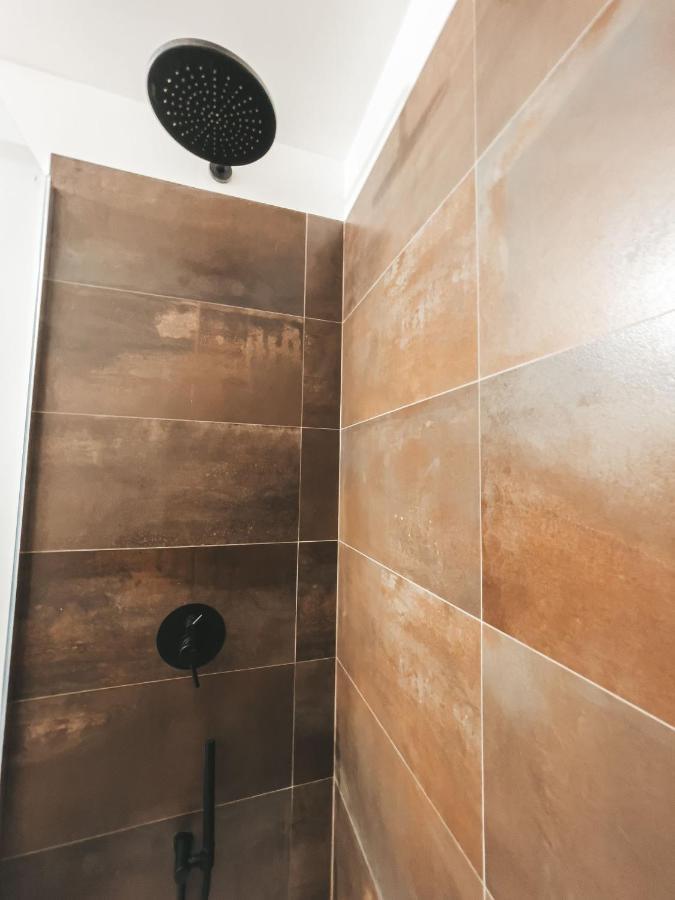 Real Street 21 Apartment Lecce Exterior photo